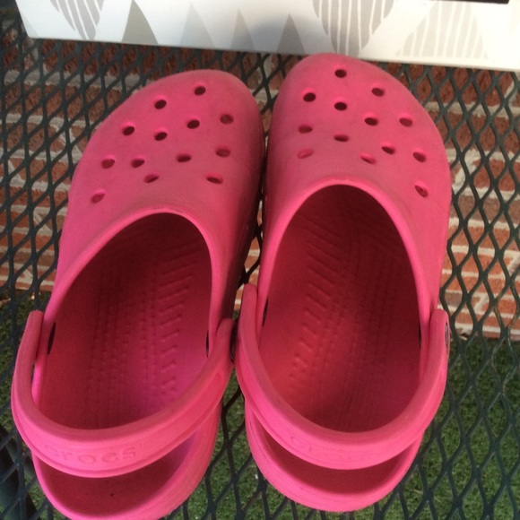 CROCS clogs raspberry pink Size 6 - Picture 2 of 5